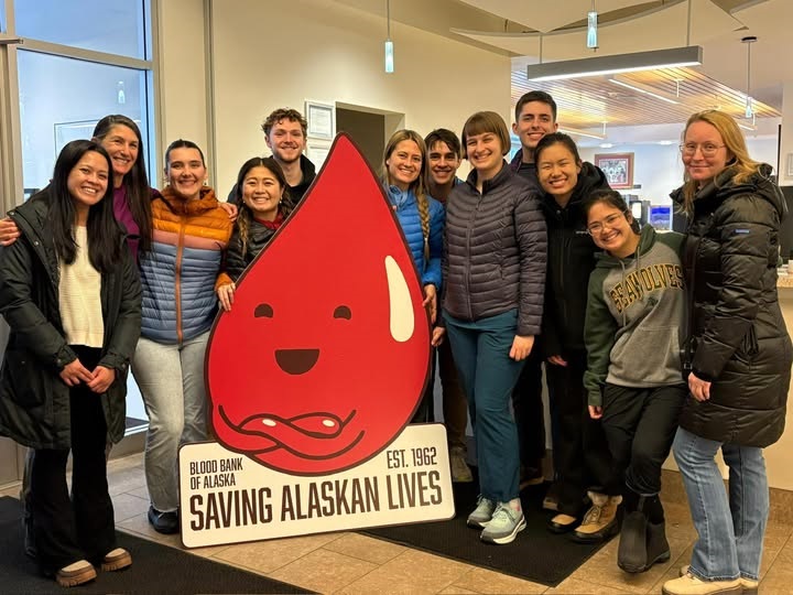 Alaska WWAMI Students See Transfusion Medicine in Action