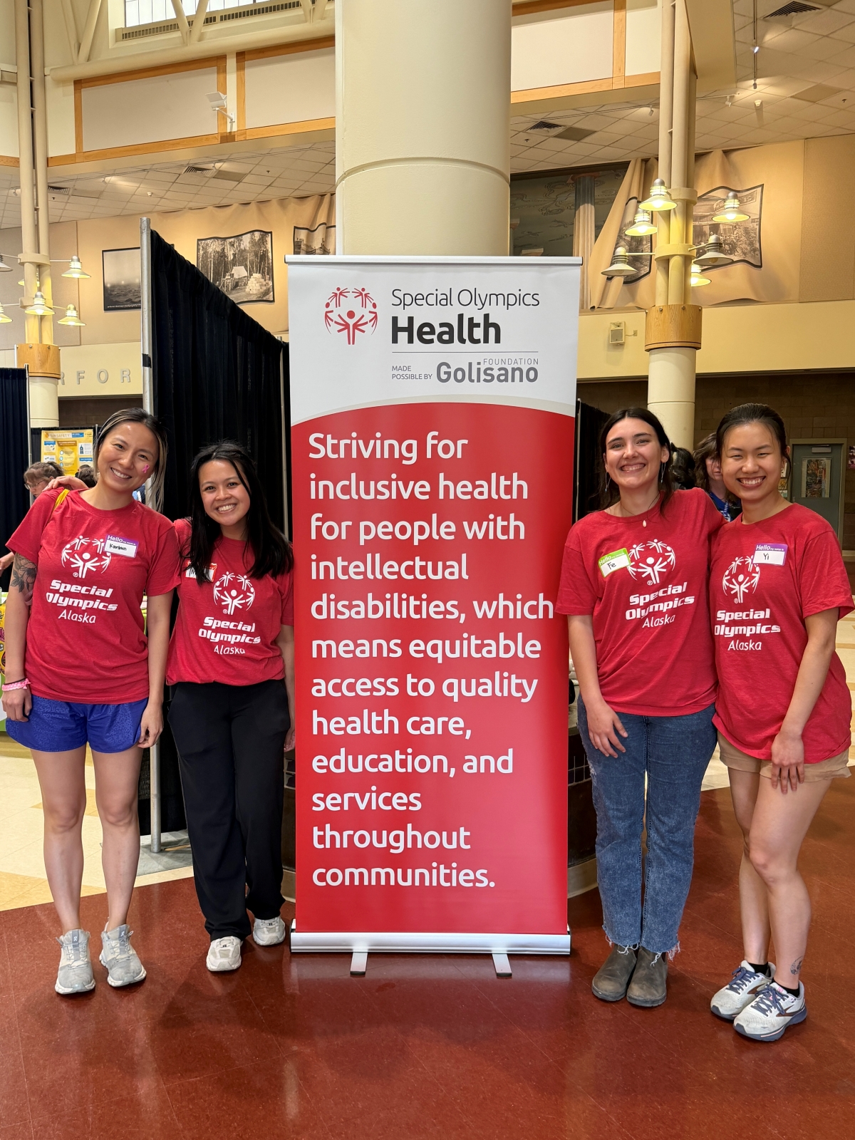 Alaska WWAMI Students Partner with Special Olympics Alaska to Expand Access to Health Screenings